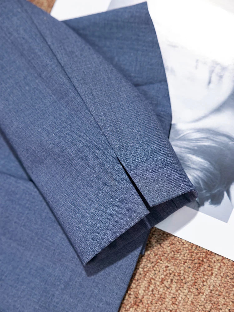 Sophisticate Olivia suit