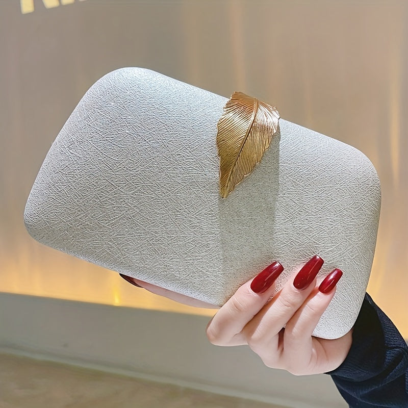 Sophisticate Leaf Decor clutch