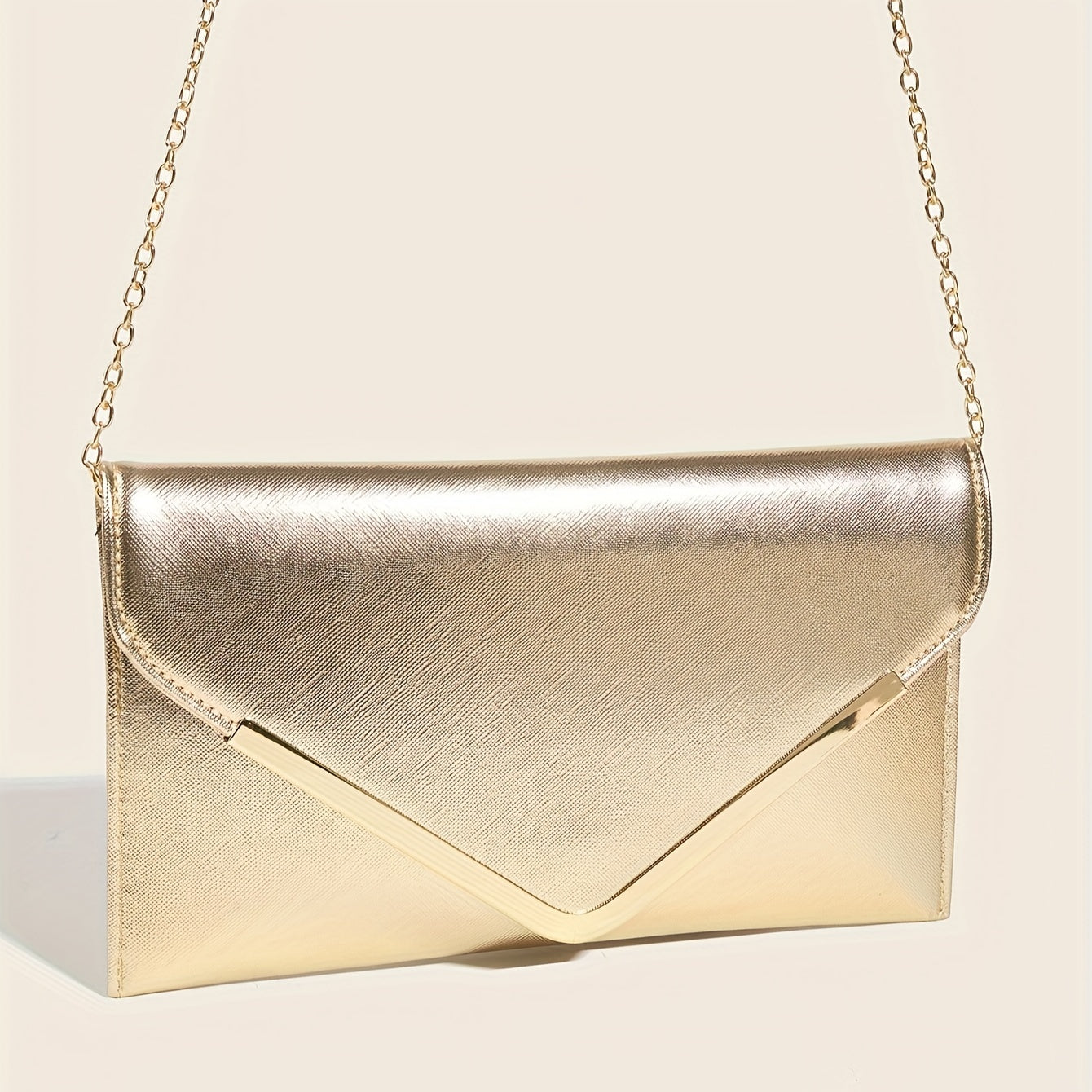 Sophisticate clutch